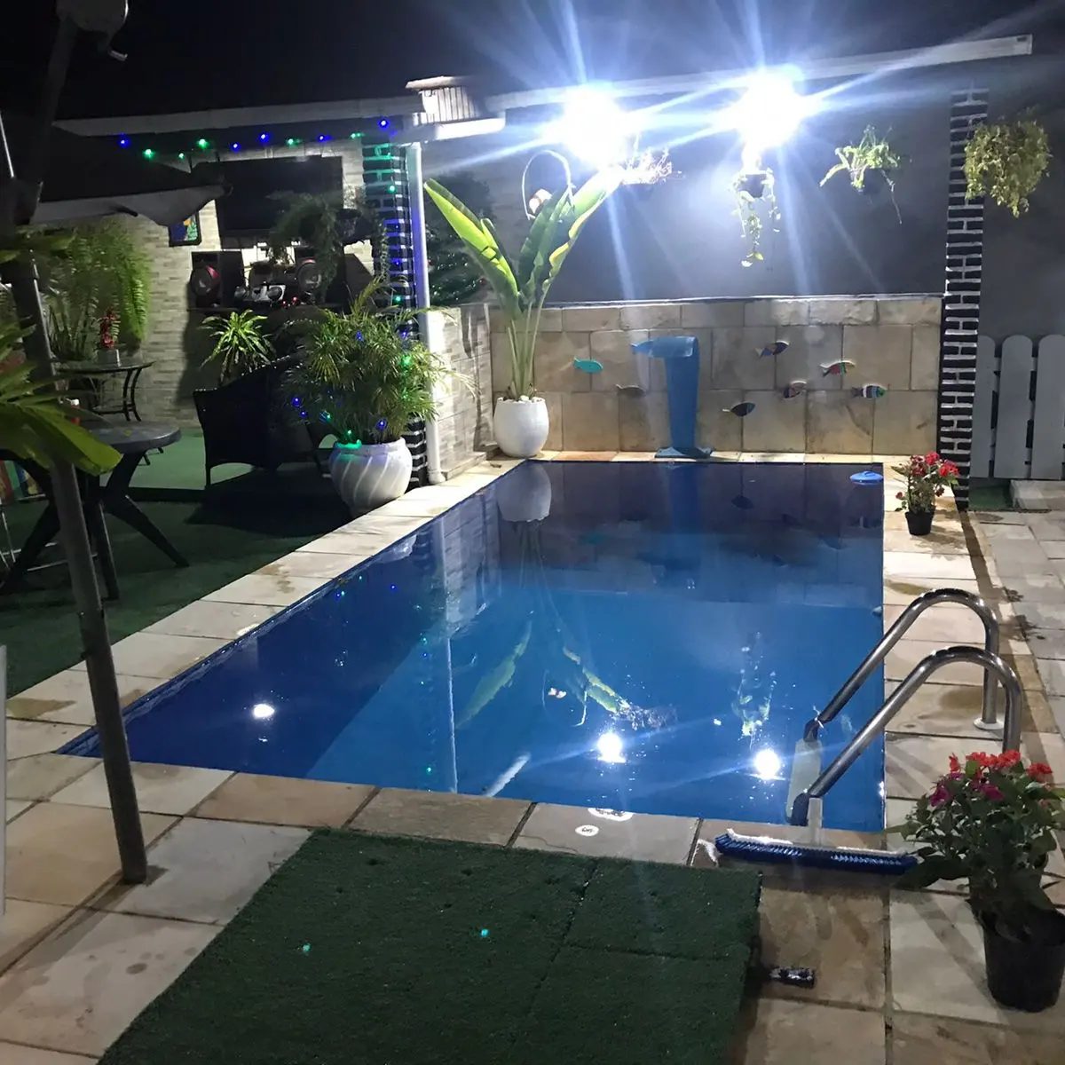 Piscina residencial construída pela Uhomed Engenharia
